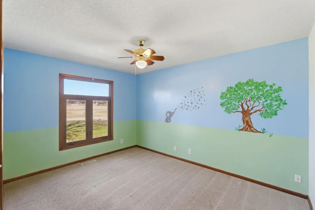 28 Harris Rose Hill KS 67133
