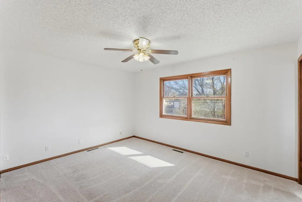28 Harris Rose Hill KS 67133