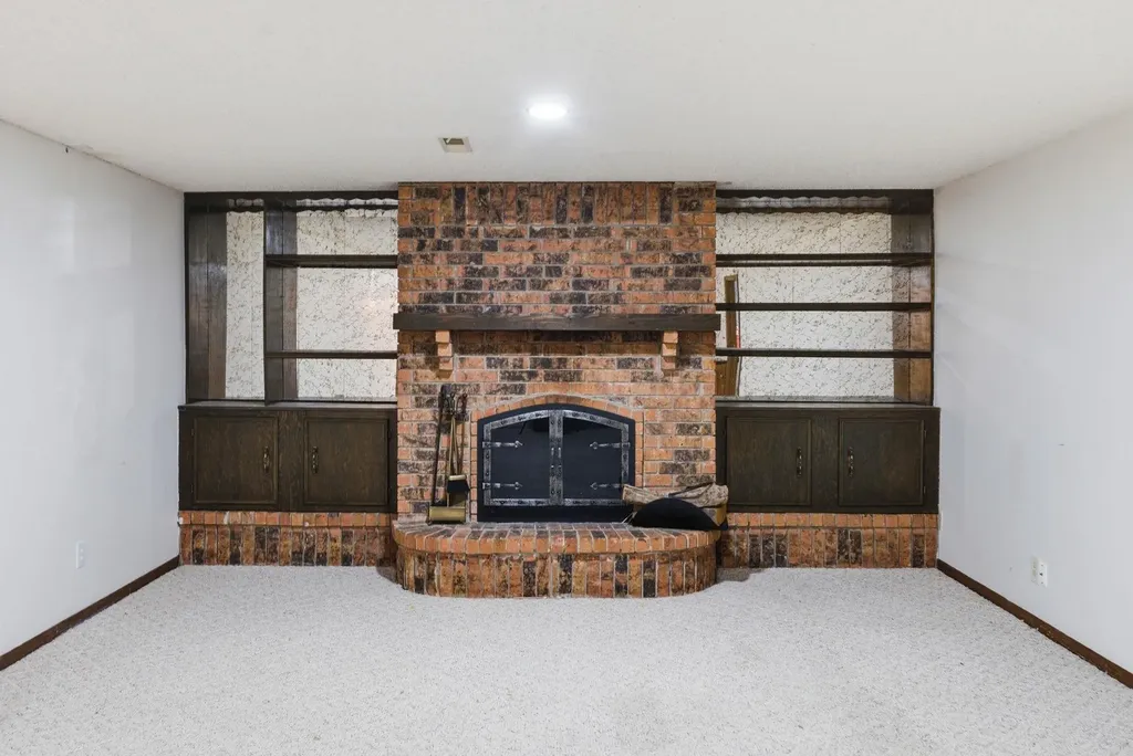 28 Harris Rose Hill KS 67133