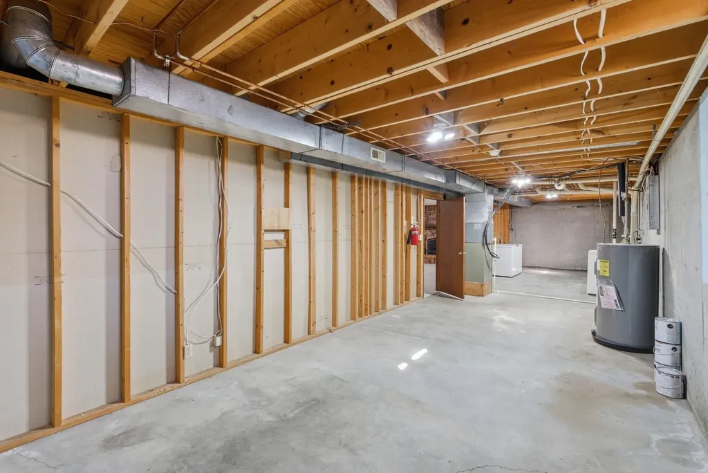 28 Harris Rose Hill KS 67133
