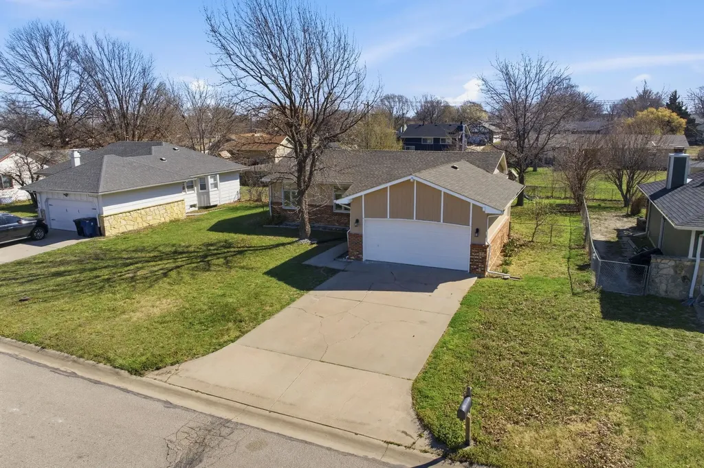 28 Harris Rose Hill KS 67133