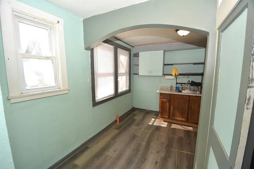 1308 S Pershing Avenue Wichita KS 67218