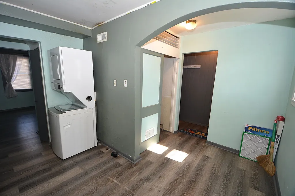 1308 S Pershing Avenue Wichita KS 67218