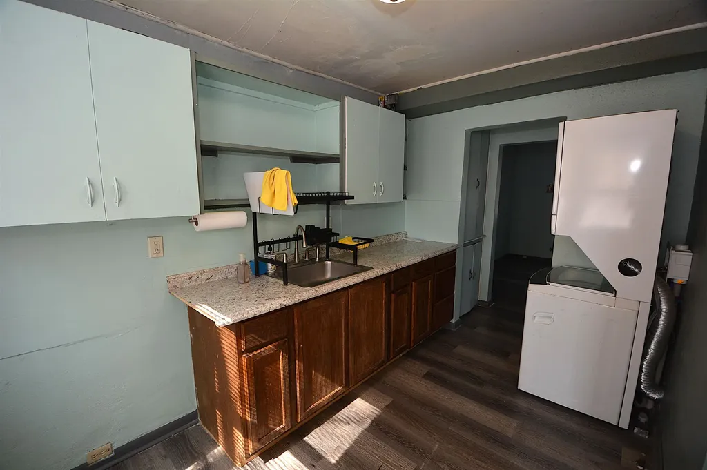 1308 S Pershing Avenue Wichita KS 67218