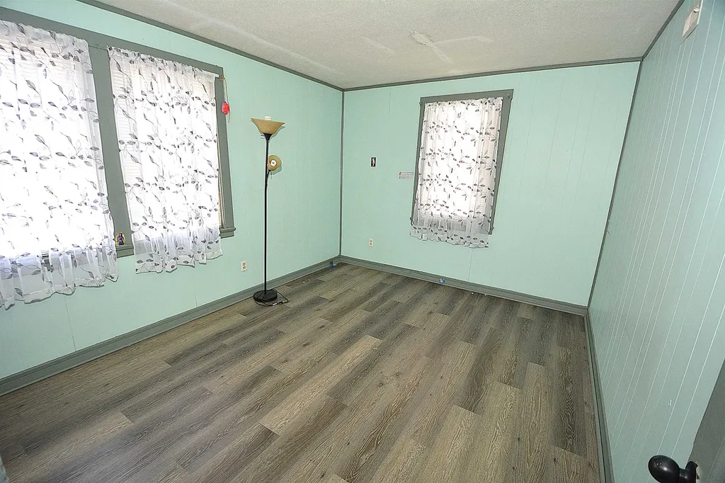1308 S Pershing Avenue Wichita KS 67218