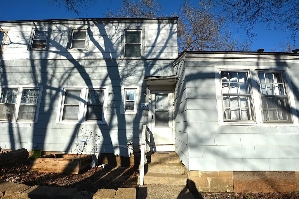 1308 S Pershing Avenue Wichita KS 67218
