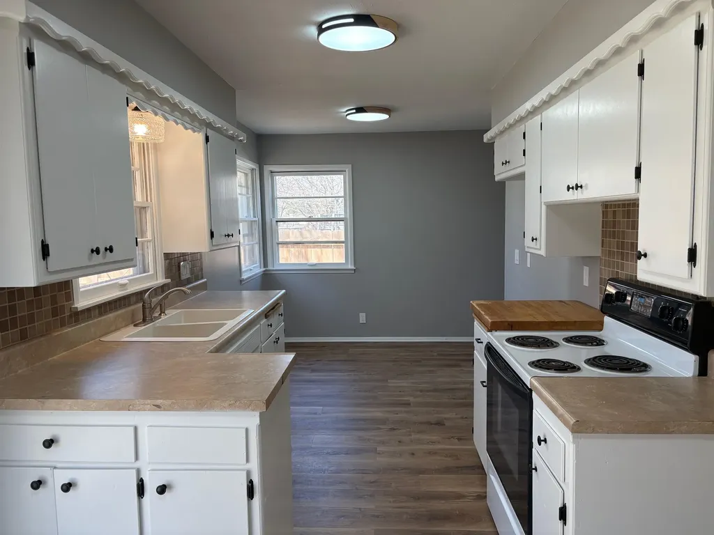 1427 N Community Drive Derby KS 67037