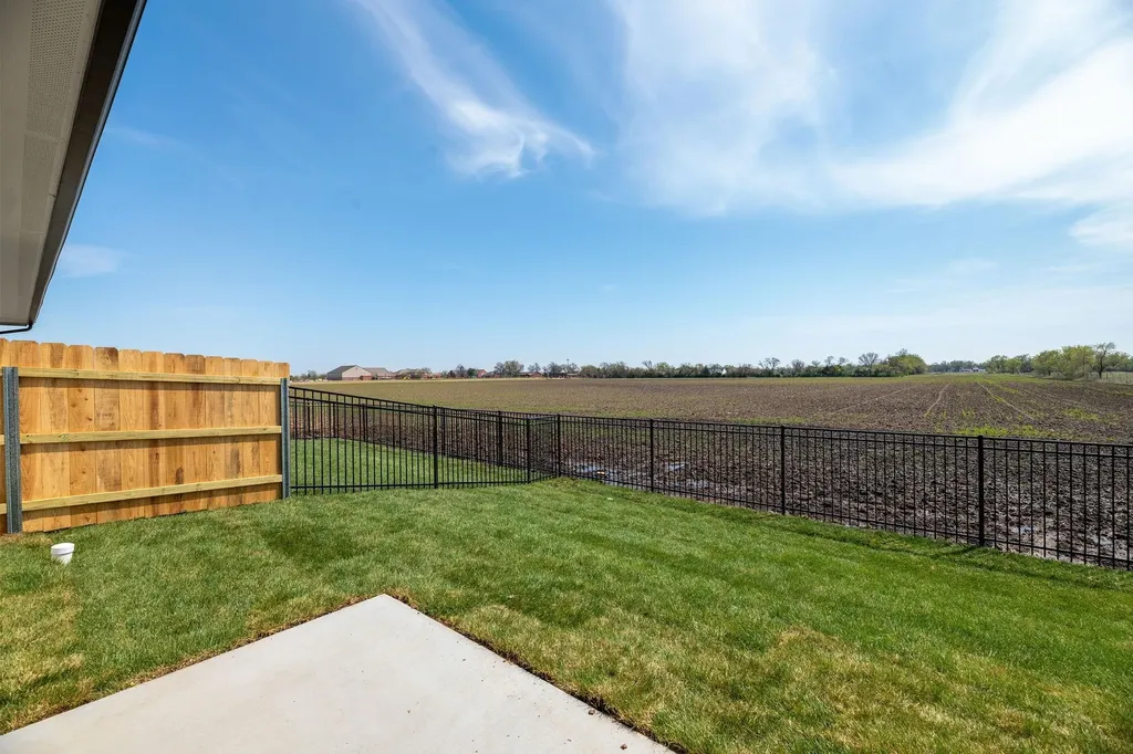 11324 W 35th Circle Wichita KS 67215