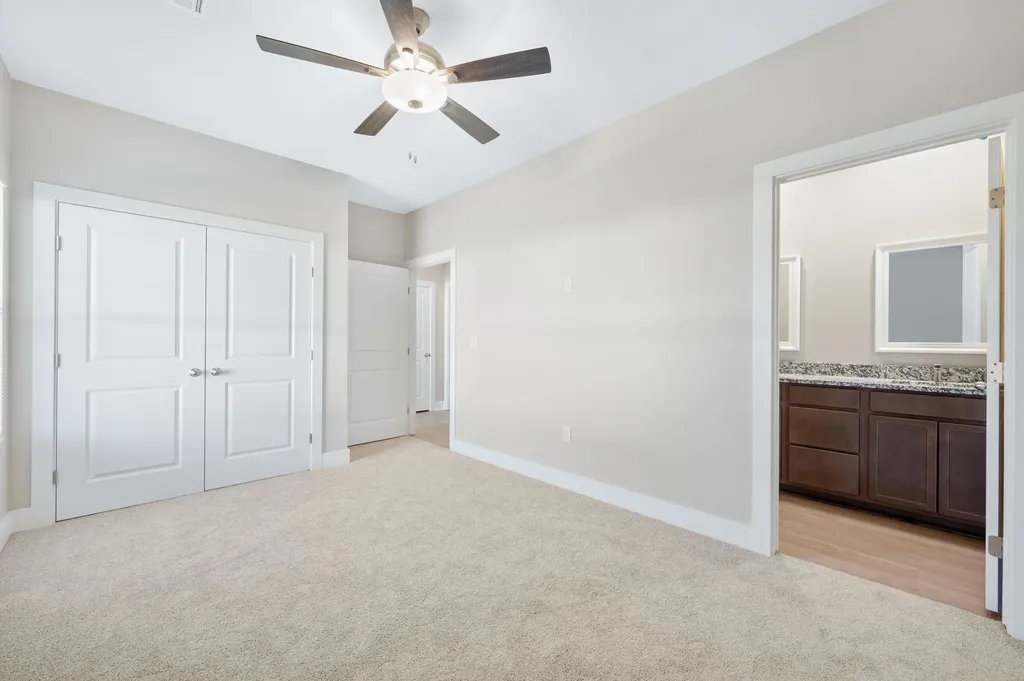 9131 / 9133 E Chris Court Bel Aire KS 67226