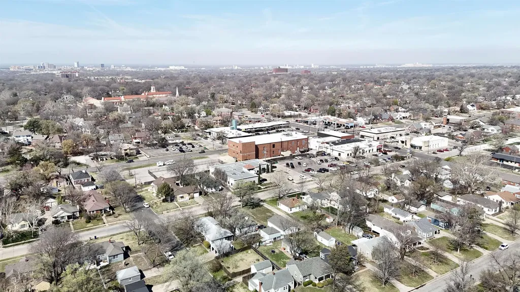 4904 E English & 156 S Glendale Wichita KS 67218