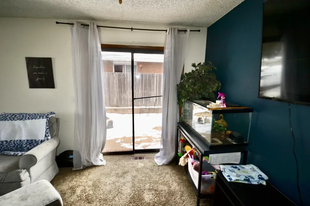 374-376 N Country Acres Wichita KS 67212
