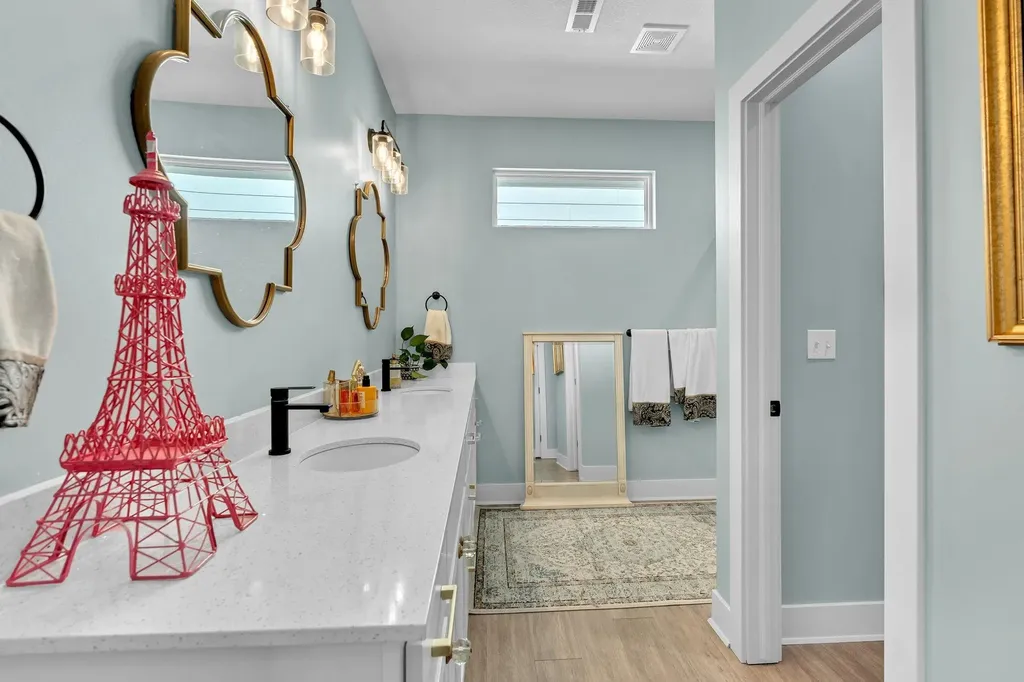 2915 E Sunnyslope Park City KS 67219