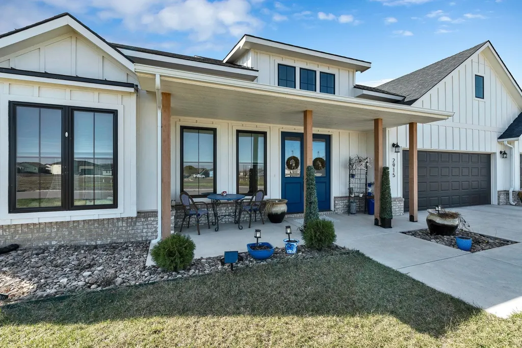 2915 E Sunnyslope Park City KS 67219