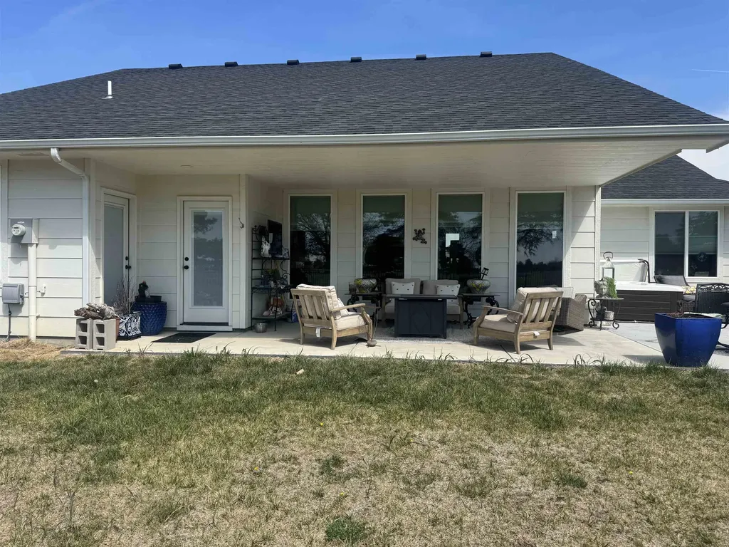 2915 E Sunnyslope Park City KS 67219