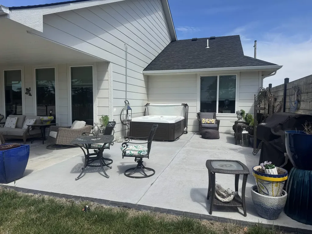2915 E Sunnyslope Park City KS 67219