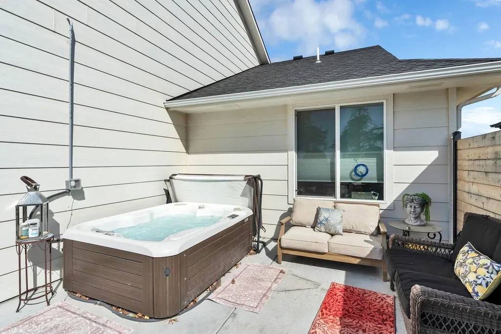2915 E Sunnyslope Park City KS 67219
