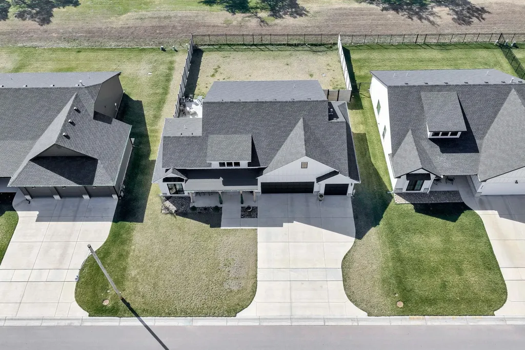 2915 E Sunnyslope Park City KS 67219