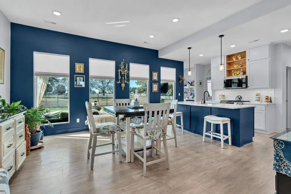 2915 E Sunnyslope Park City KS 67219