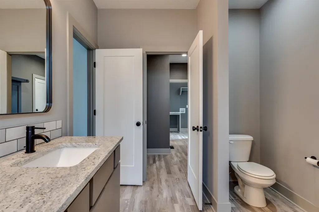 3413 S Capri Wichita KS 67210