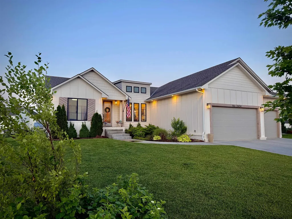 2604 N Pebble Andover KS 67002