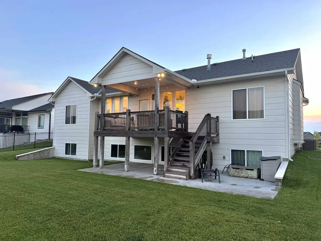 2604 N Pebble Andover KS 67002