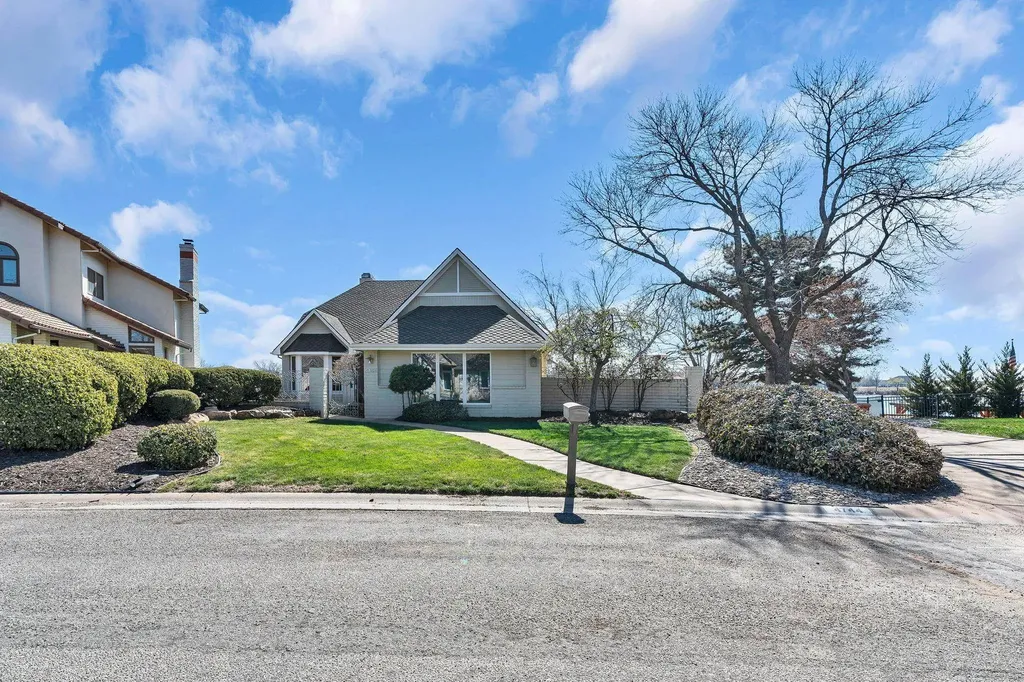 4744 N Portwest Court Wichita KS 67204
