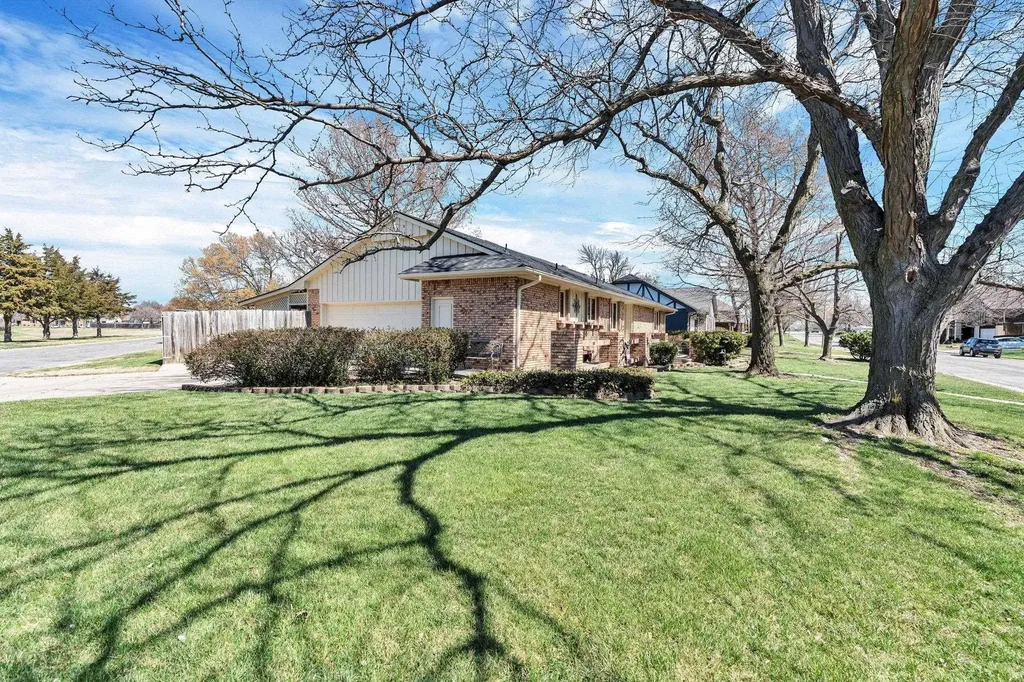 6902 E 14th Street N Wichita KS 67206