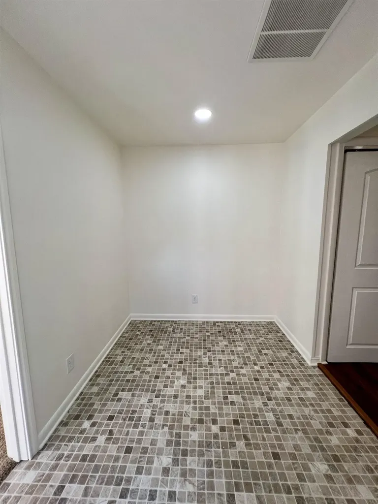 607 N 9th Arkansas City KS 67005