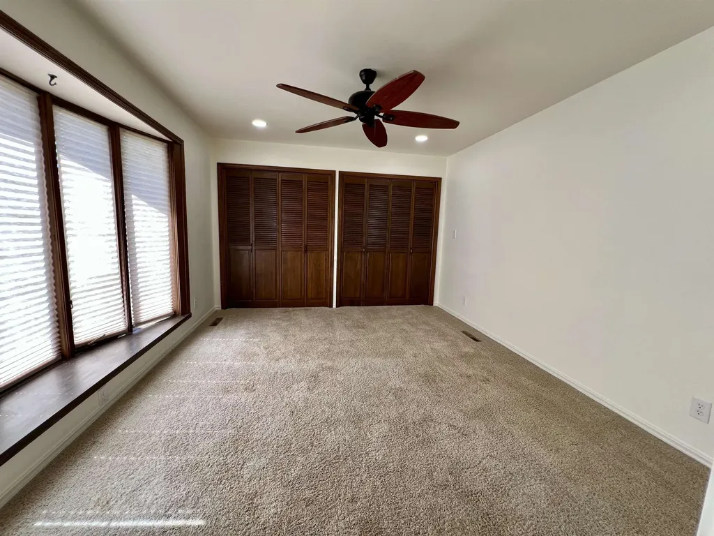 607 N 9th Arkansas City KS 67005