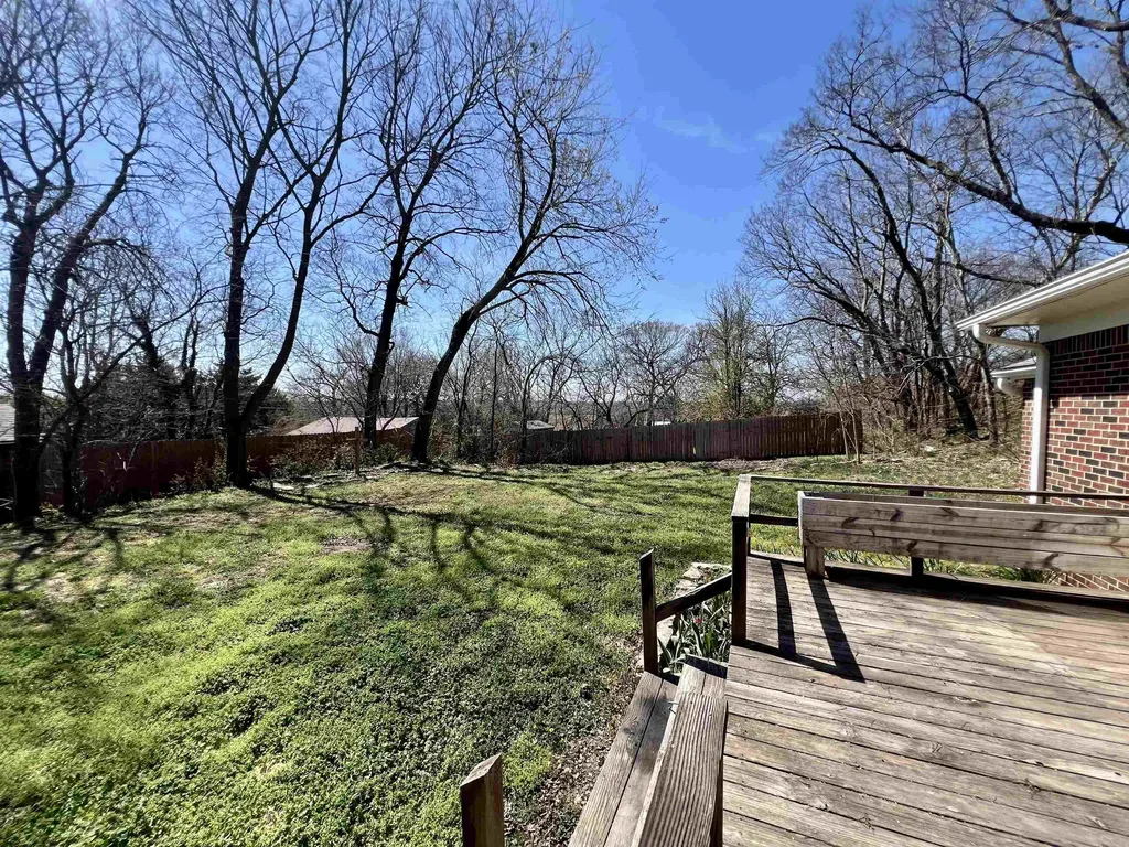607 N 9th Arkansas City KS 67005