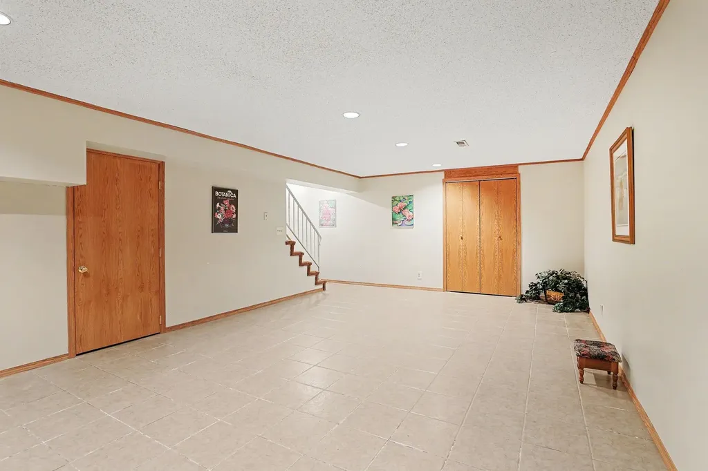 641 N Woodlawn Boulevard Wichita KS 67208
