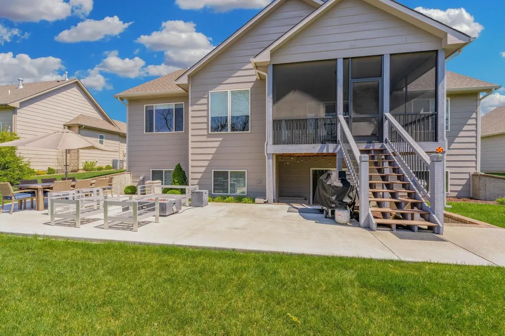 1513 N Shadow Rock Drive Andover KS 67002