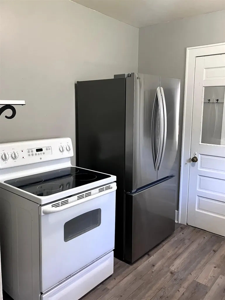 910 E 7th Street Newton KS 67114