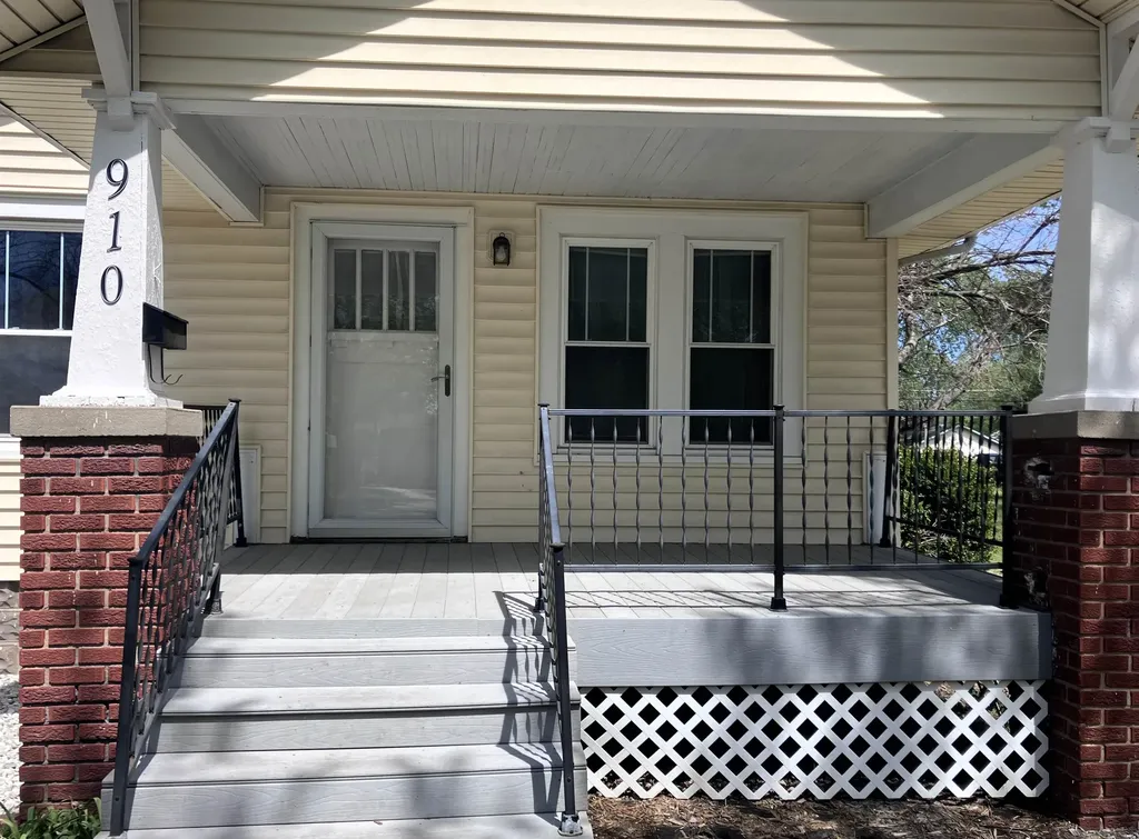 910 E 7th Street Newton KS 67114