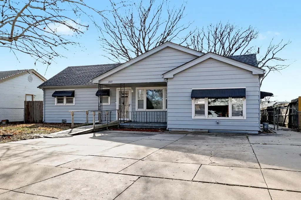 2869 S Mosley Street Wichita KS 67216