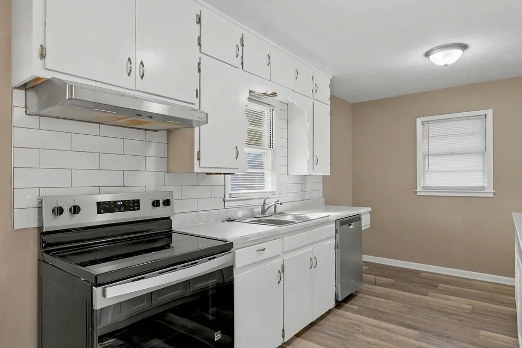 2869 S Mosley Street Wichita KS 67216