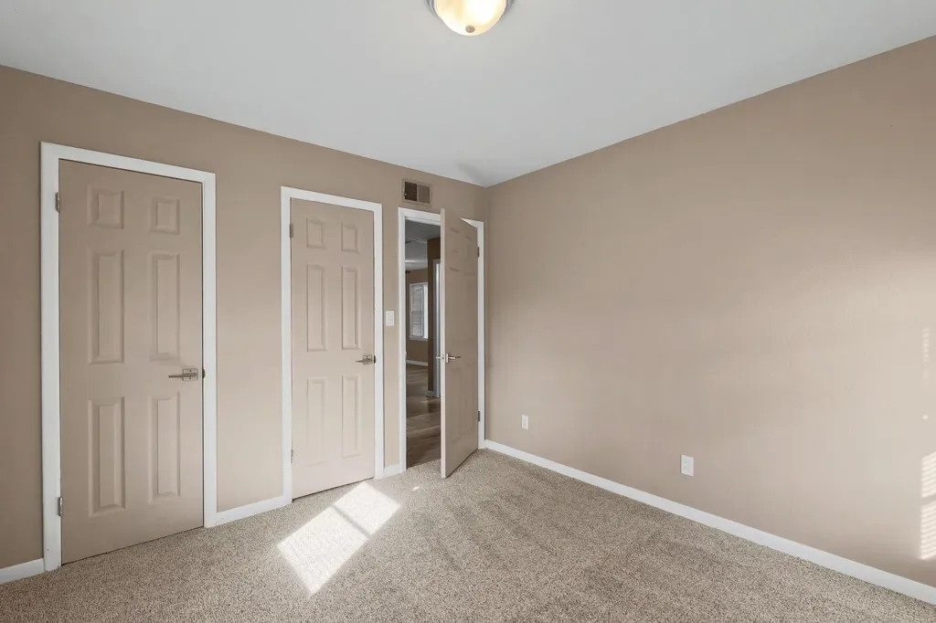 2869 S Mosley Street Wichita KS 67216
