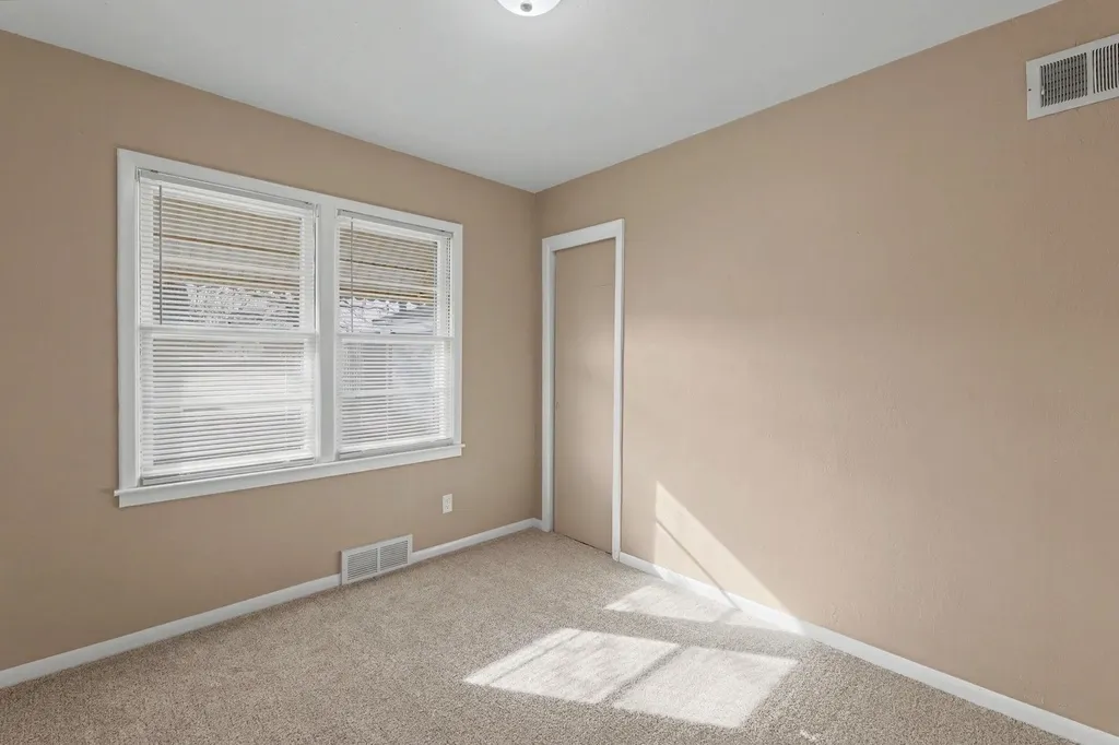 2869 S Mosley Street Wichita KS 67216