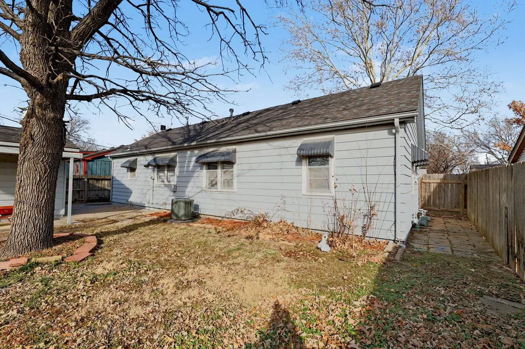 2869 S Mosley Street Wichita KS 67216