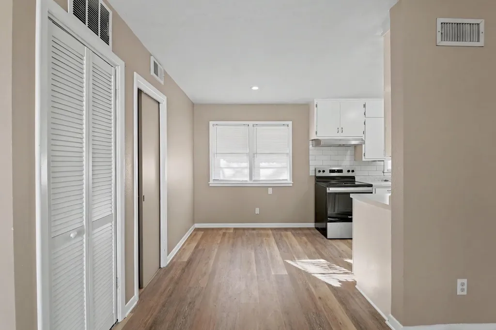 2869 S Mosley Street Wichita KS 67216