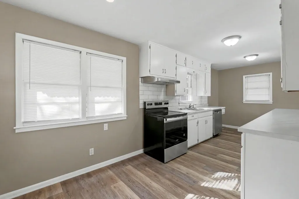 2869 S Mosley Street Wichita KS 67216