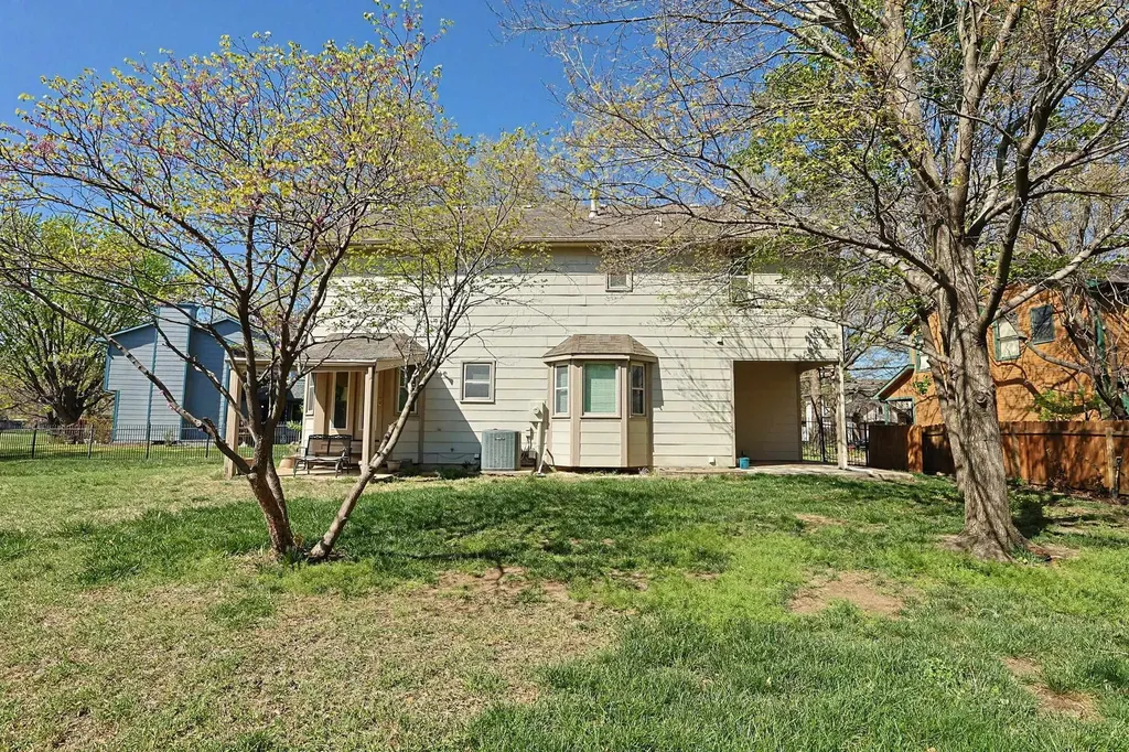 1129 N Manchester Court Wichita KS 67212