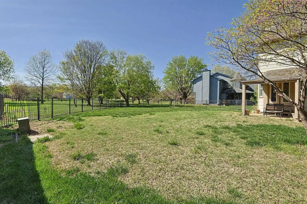 1129 N Manchester Court Wichita KS 67212