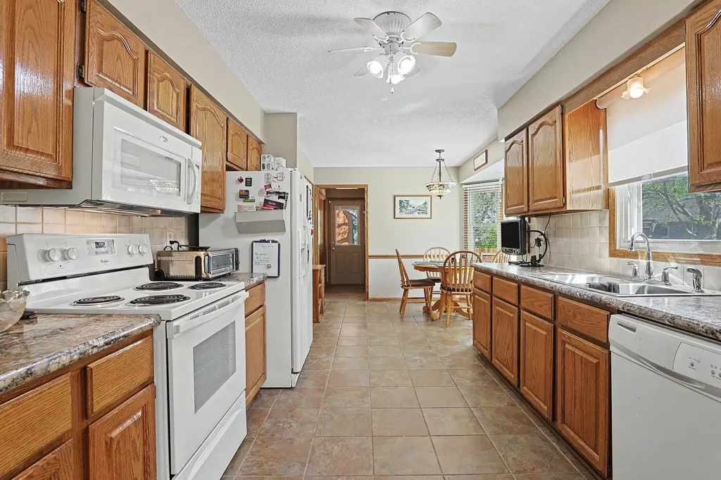 1129 N Manchester Court Wichita KS 67212