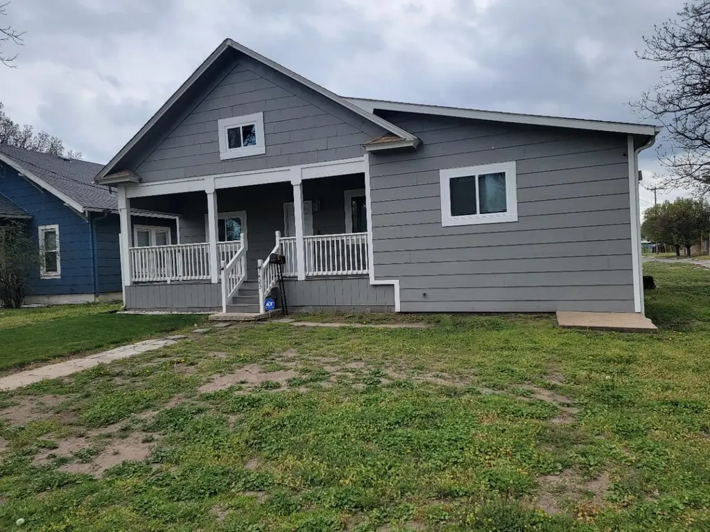 1423 W 1st Street N Wichita KS 67203