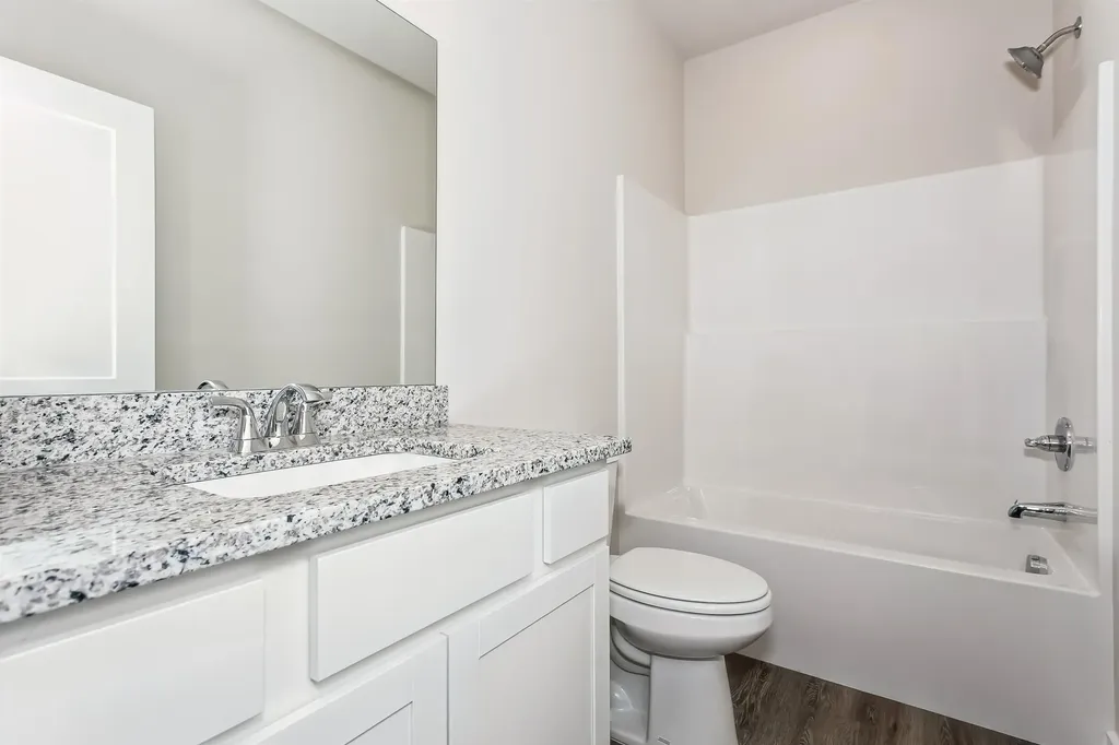 1606 N Topaz Lane Mulvane KS 67110