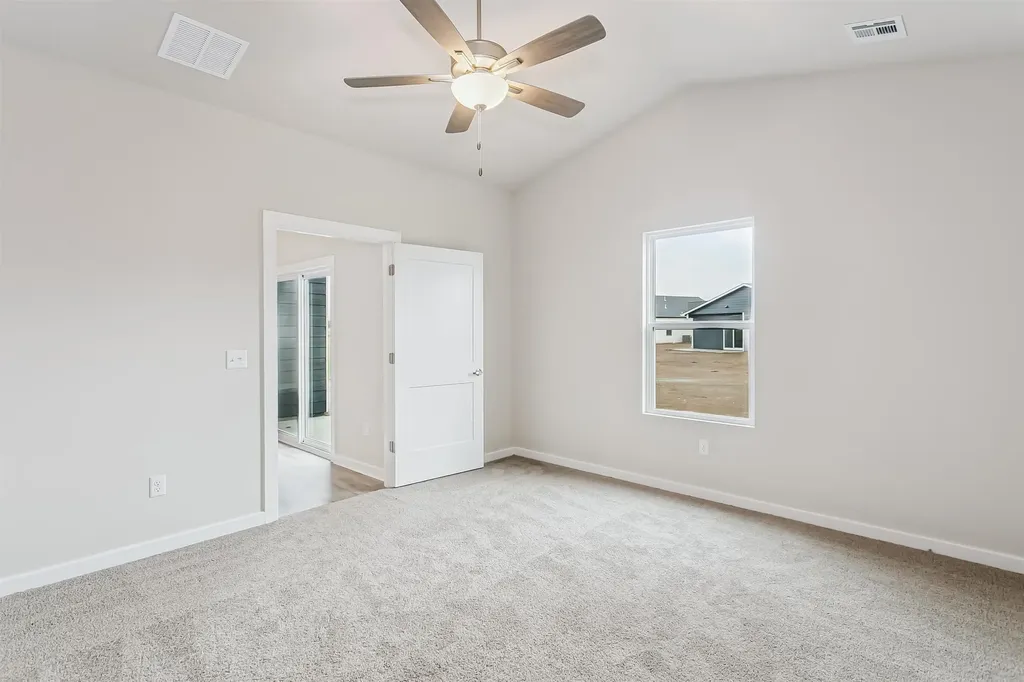 1606 N Topaz Lane Mulvane KS 67110