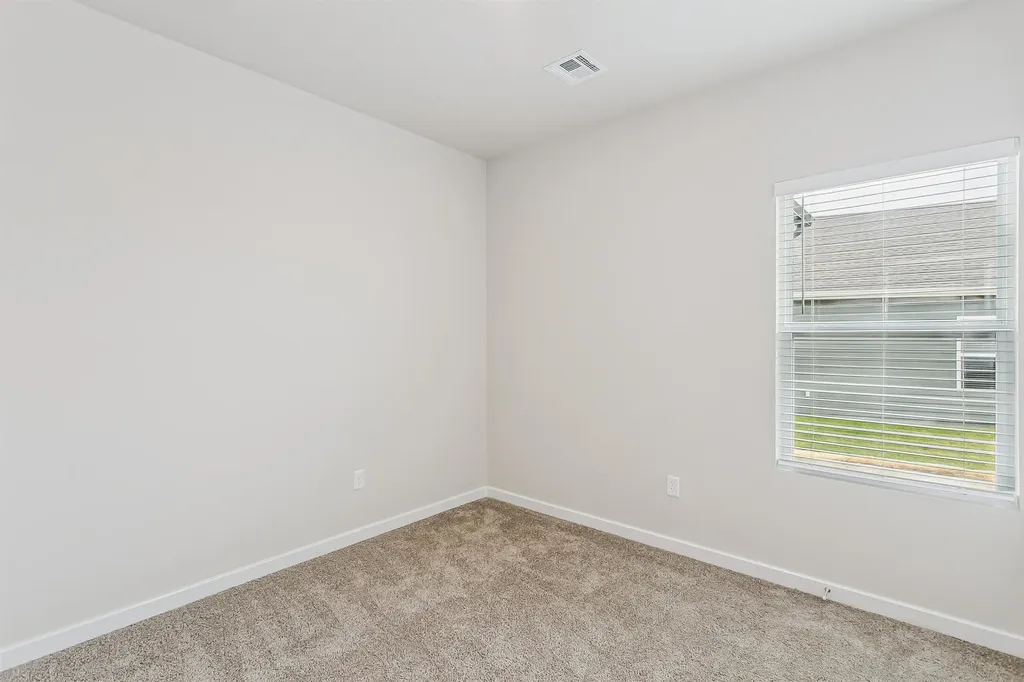 1570 N Emerald Valley Drive Mulvane KS 67110