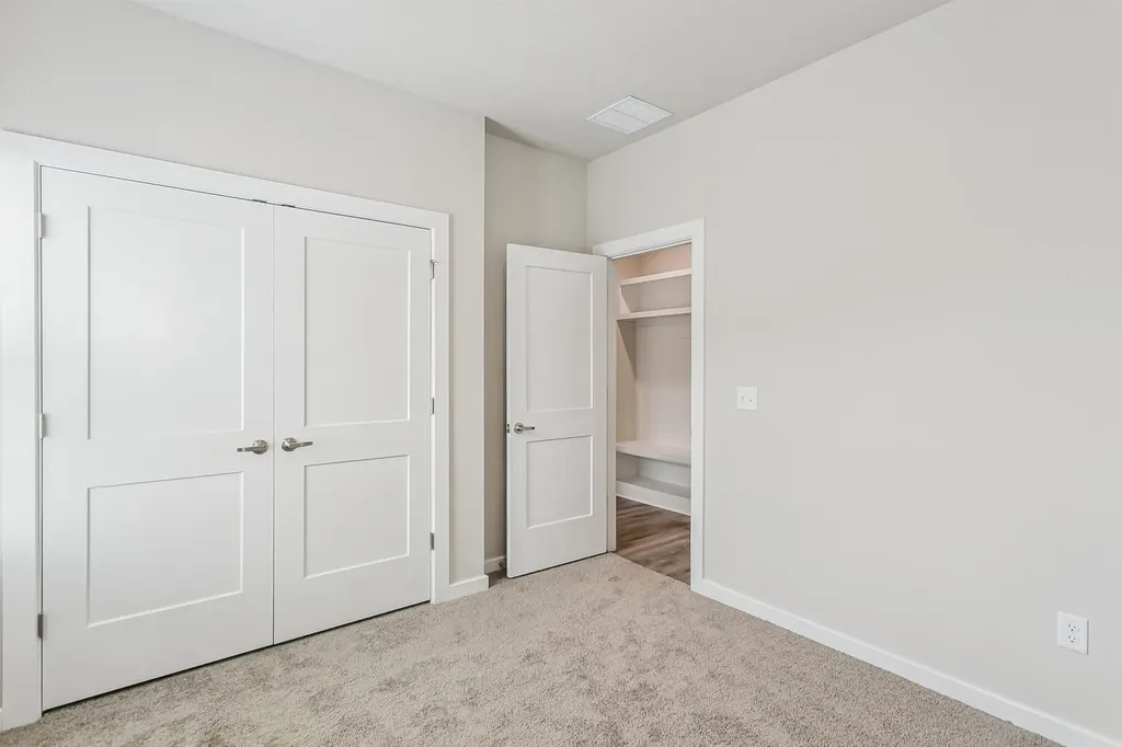 1570 N Emerald Valley Drive Mulvane KS 67110