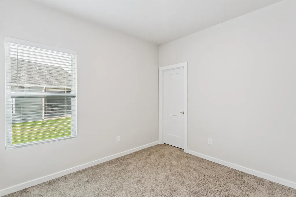 1570 N Emerald Valley Drive Mulvane KS 67110